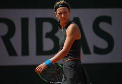 Victoria Azarenka Roland Garros'a havlu attı!