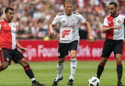 Fenerbahçe'nin eski yıldızı Kuyt'tan görkemli veda