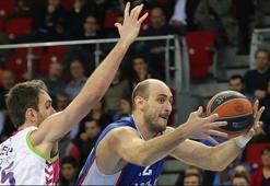 Anadolu Efes-Laboral Kutxa: 84-87