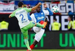 Wolfsburg, Bundesliga'da kaldı