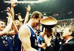 Anadolu Efes'in Koraç Kupası zaferinin 22. yılı!