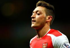 Fenerbahçe'nin de ilgilendiği Mesut Özil için yapılan transfer teklifi kriz çıkardı!
