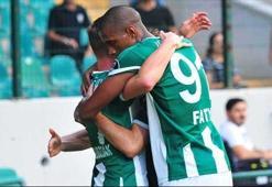 Bursaspor'da ilk galibiyet sevinci