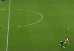 Kaleci ve savunmacının akıl sağlığını bozan gol