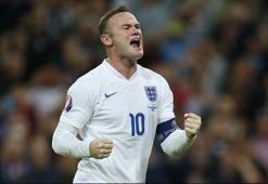 Wayne Rooney tarih yazdı