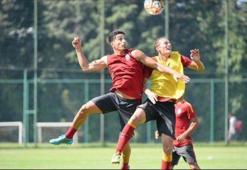 Galatasaray antrenmanda U21 takımıyla karşılaştı