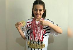 Minik yüzücü Beyza, katıldığı 42 yarışta 41 birincilik kazandı