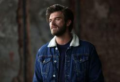 Kıvanç Tatlıtuğ'dan flaş karar!