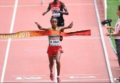Kadınlar maratonda altın madalya Dibaba'nın