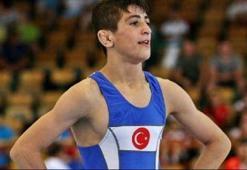 Kerem Kamal dünya 2'ncisi oldu