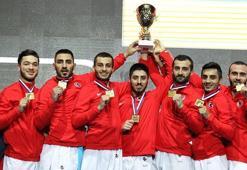 Karatede tarihi başarı