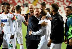 Aytemiz Alanyaspor ligde kalmayı garantiledi! VİDEO