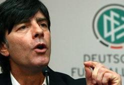 Löw'ün sözleşmesi 2014'e kadar uzatıldı