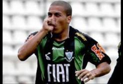 Carleto'dan Roberto Carlos frikiği!