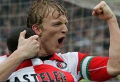 Kuyt yine affetmedi!