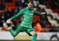 Beşiktaş'tan Victor Valdes atağı