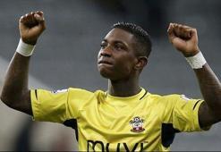 Feyenoord Elia'yı transfer etti
