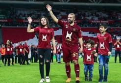 Gökdeniz Karadeniz futbolu bıraktı