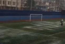 Amatör maçta görülmemiş olay! Galibiyet çamura saplandı...