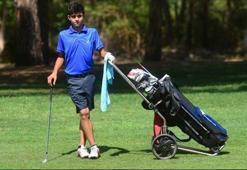 Golfte geleceğini arıyor