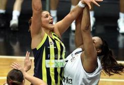 Müthiş derbi Fenerbahçe'nin: 76-79
