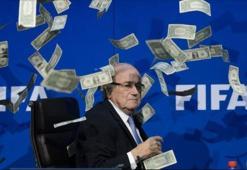 Blatter'e paralı protesto!