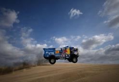Dakar Rallisi'nde kaza diskalifiye getirdi