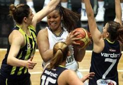 Derbide Fenerbahçe güldü: 76-79