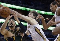 Kanter'in takımı, Aşık'ın takımını yendi