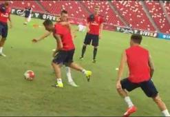 Koscielny madara etti!