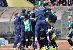 Sakaryaspor, liderliğini sürdürdü