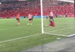 Cech'ten müthiş kurtarışlar