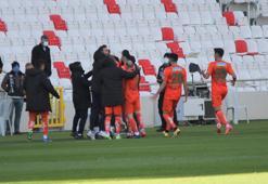 Felipe Sanchez: İlk 30 dakikada oynadığımız futbolu 90 dakikaya yaymaya çalışacağız