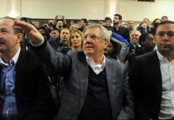 Aziz Yıldırım, durmak bilmiyor