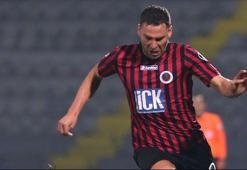 Fenerabahçe ve Trabzonspor, Tosiç için karşı karşıya