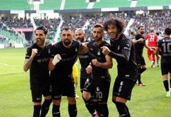Sakaryaspor, 45 puanla liderliğini koruyor