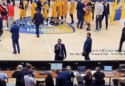 CSKA Moskova - Khimki maçının sonunda tartışmalı pozisyon