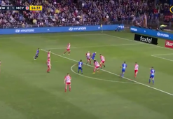 Riley McGree'den harika gol!