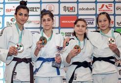 Ceren Yılmaz, Şilan Bitgin ve Hilal Öztürk'ten madalya!