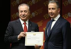 1905 GSYİAD'ın başkanı ve ekibi mazbatalarını aldı