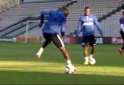 Hollandalı futbolcudan inanılmaz penaltı