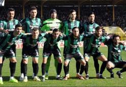 Sakaryaspor, liderliğini sürdürdü