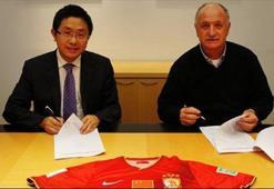 Scolari'den sürpriz imza!