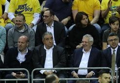 Fenerbahçe Başkanı Aziz Yıldırım'ın keyfi yerinde