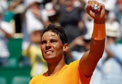 Rafael Nadal, Dominic Thiem'i korttan sildi