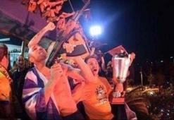 Eski Süper Lig oyuncusundan kalaşnikoflu kutlama!