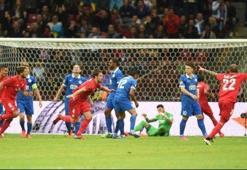Dnipro 1-2 Sevilla