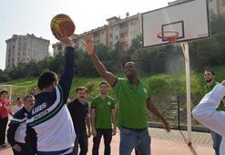 Karesispor, Down Sendromlu öğrencilerle basketbol oynadı