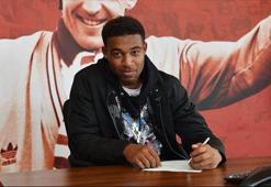 Liverpool'da çifte imza