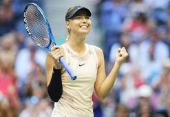 Maria Sharapova sürprizi!